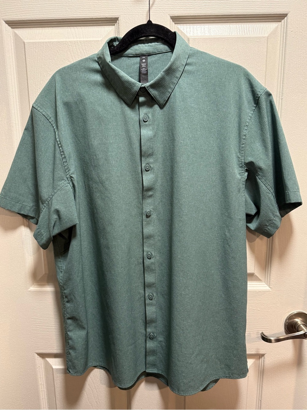 lululemon athletica Short Sleeve Button-Down Shirt Sage Green